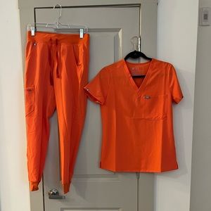 Figs sunset orange set xs